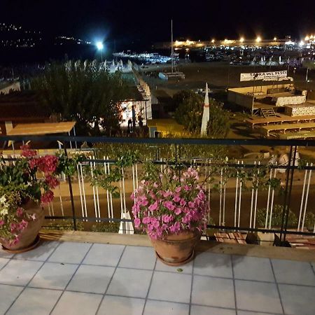 Terrazza Sul Mare Lägenhet Giardini Naxos Exteriör bild