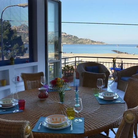 Terrazza Sul Mare Lägenhet Giardini Naxos Exteriör bild
